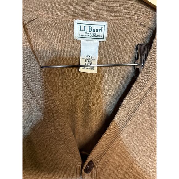 LL BEAN lambs wool cardigan sweater size M ACADEMIA leather buttons - Picture 3 of 4
